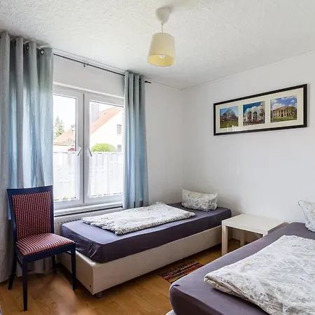 Zweibettzimmer In Bitterfeld-wolfen, Haus Mit Gemeinschaftskueche Und -bad Fuer Monteure Bitterfeld-Wolfen