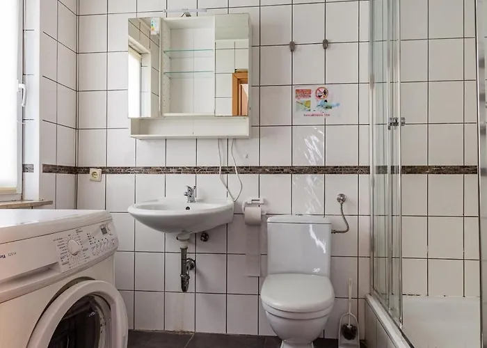 Pansiyon Zweibettzimmer In Bitterfeld-wolfen, Haus Mit Gemeinschaftskueche Und -bad Fuer Monteure Bitterfeld-Wolfen